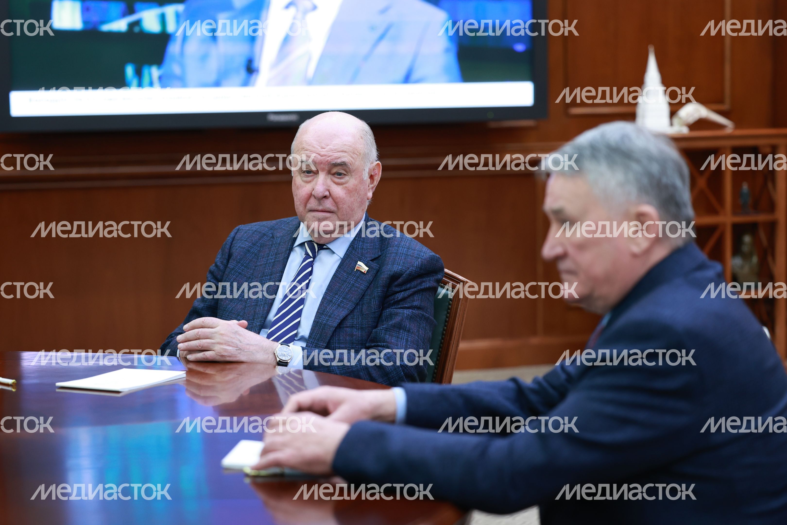 Григорий Карасин на встрече с участниками Межпарламентской комиссии по сотрудничеству России и Белоруссии Григорий Карасин на встрече с участниками Межпарламентской комиссии по сотрудничеству России и Белоруссии