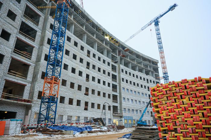Посещение Губернатором Подмосковья стройплощадки Детской областной больницы в Красногорске