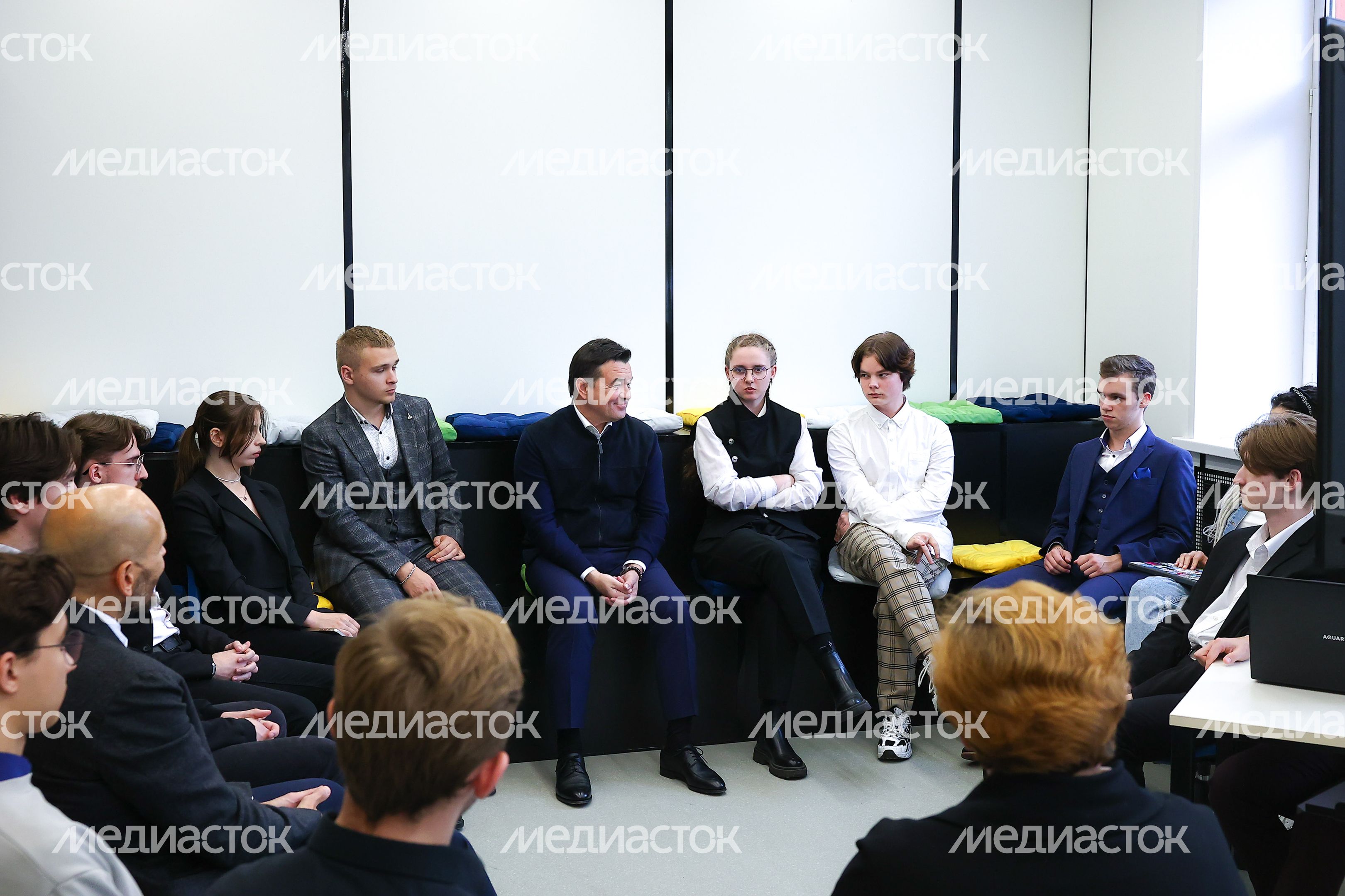 Посещение корпуса Физтех-колледжа в Долгопрудном после капремонта Губернатором Поодмосковья