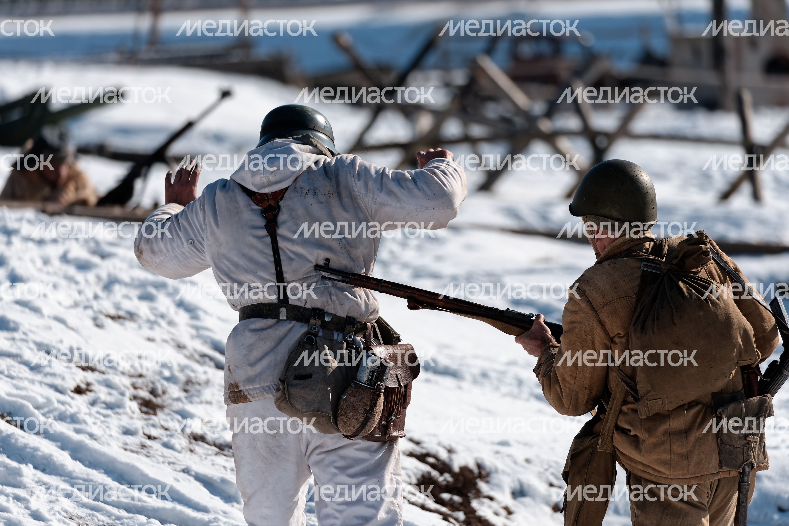 Военно-историческая реконструкция битвы за Сталинград у храма ВС РФ в Кубинке