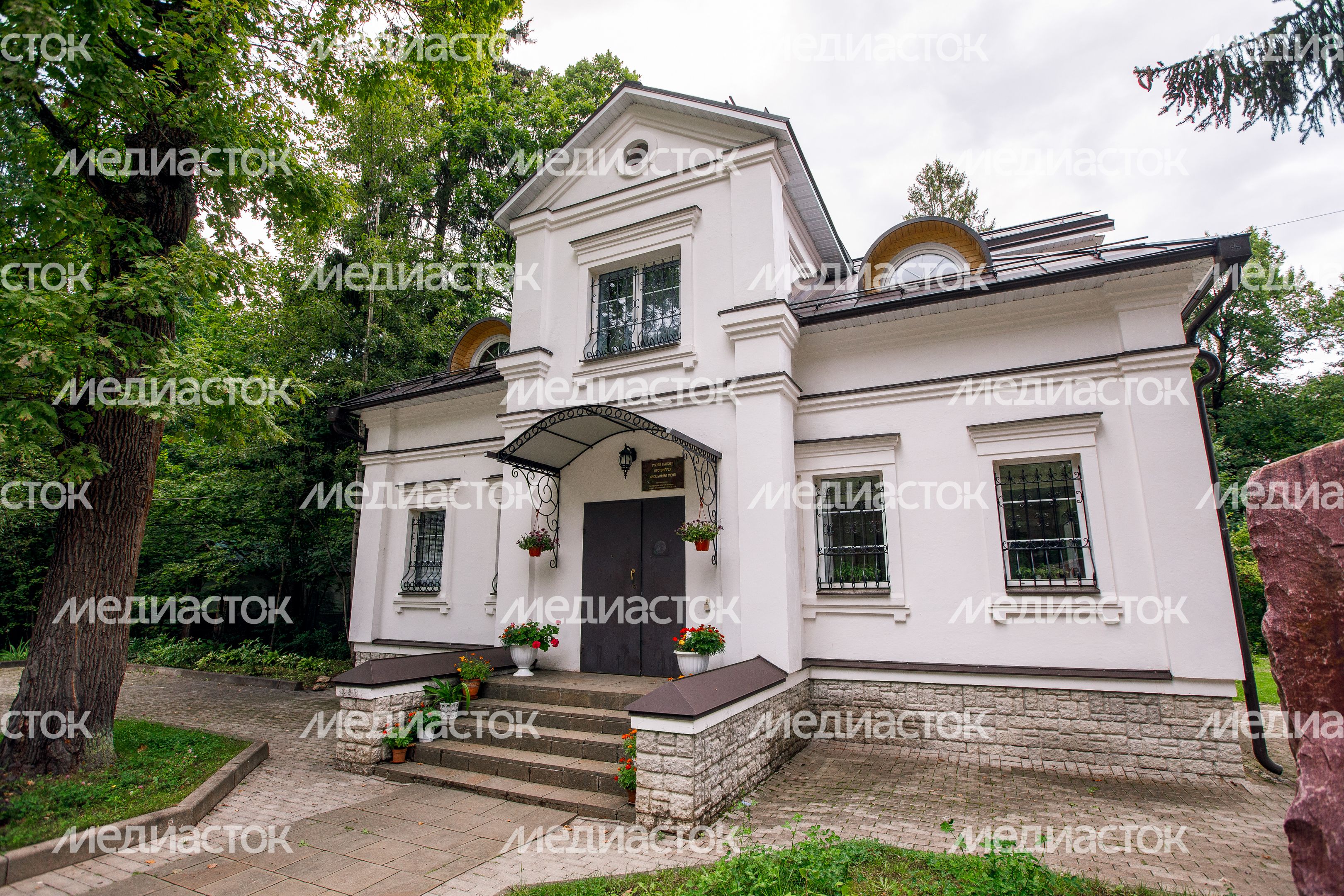 Сергиев Посад. Сергиевский храм