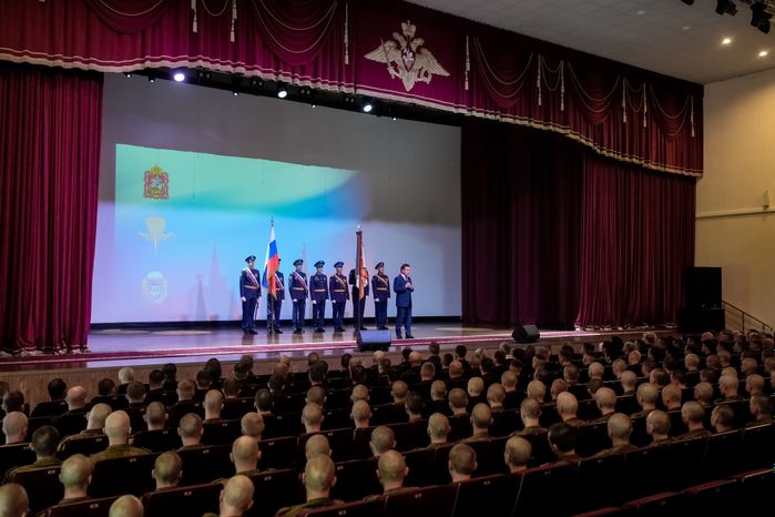 Андрей Воробьев поздравил с праздником военнослужащих 45-й бригады спецназа ВДВ