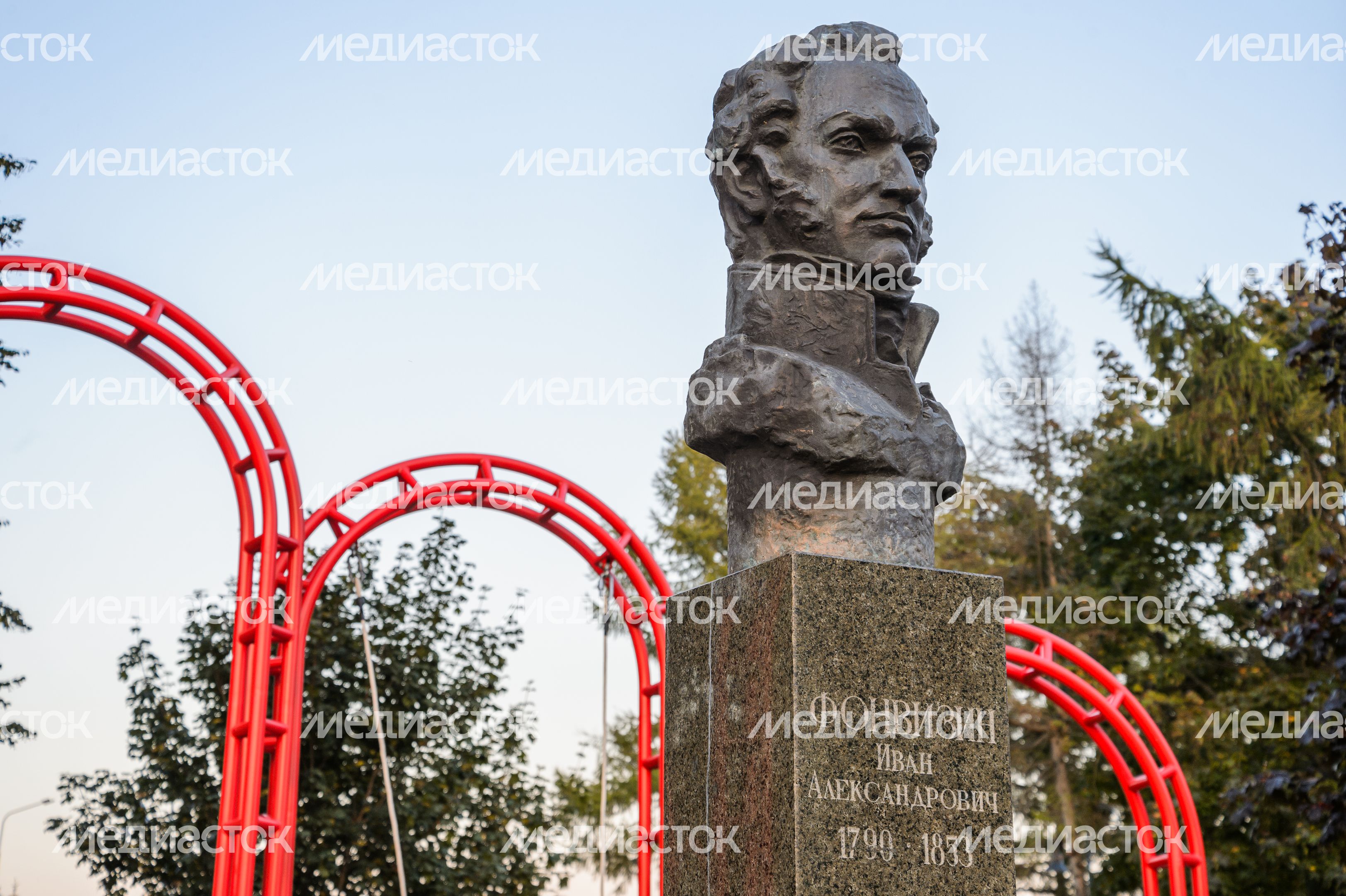 Бронницы. Бюсты декабристов Бронницы. Бюсты декабристов