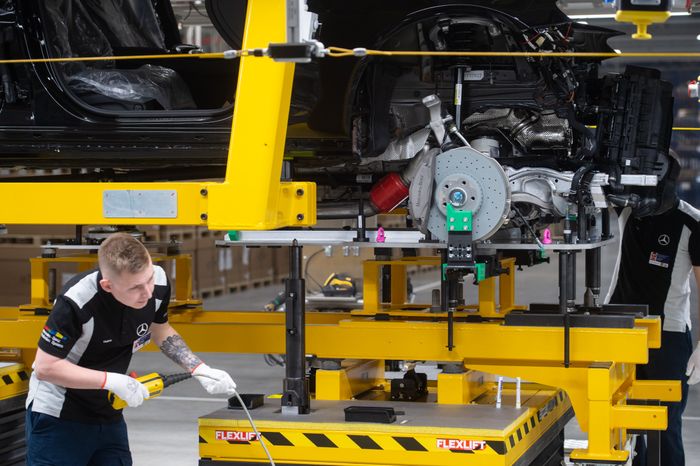 Открытие автомобильного завода Mercedes‑Benz в Подмосковье