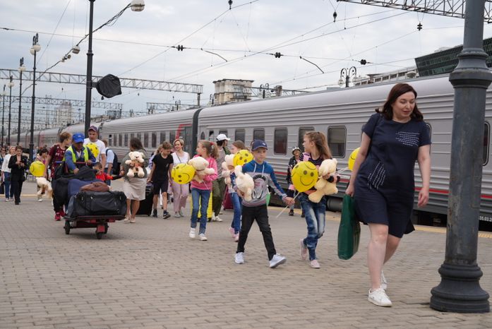 Семья из Подмосковья взяла под опеку 9 детей из ДНР