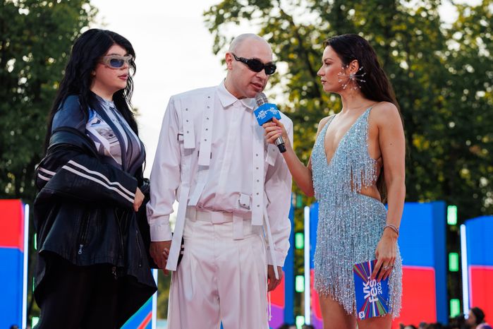 Ида Галич и певец Никита на открытии VK Fest -2024 в московских "Лужниках"