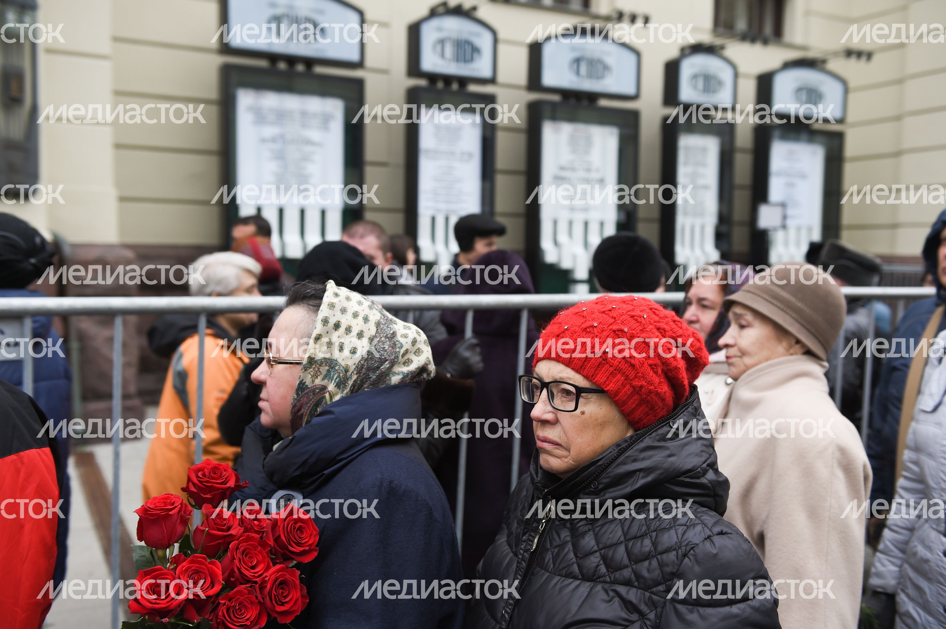 Церемония прощания с актером театра и кино Николаем Караченцовым