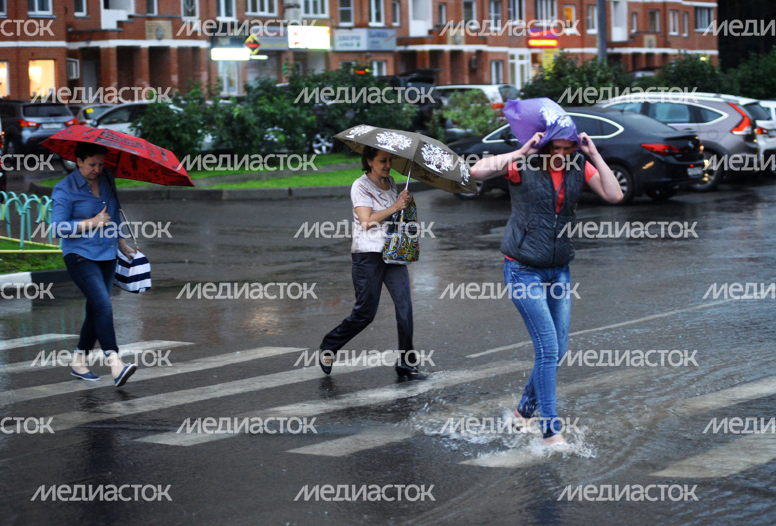 Сильный дождь прошел в Москве