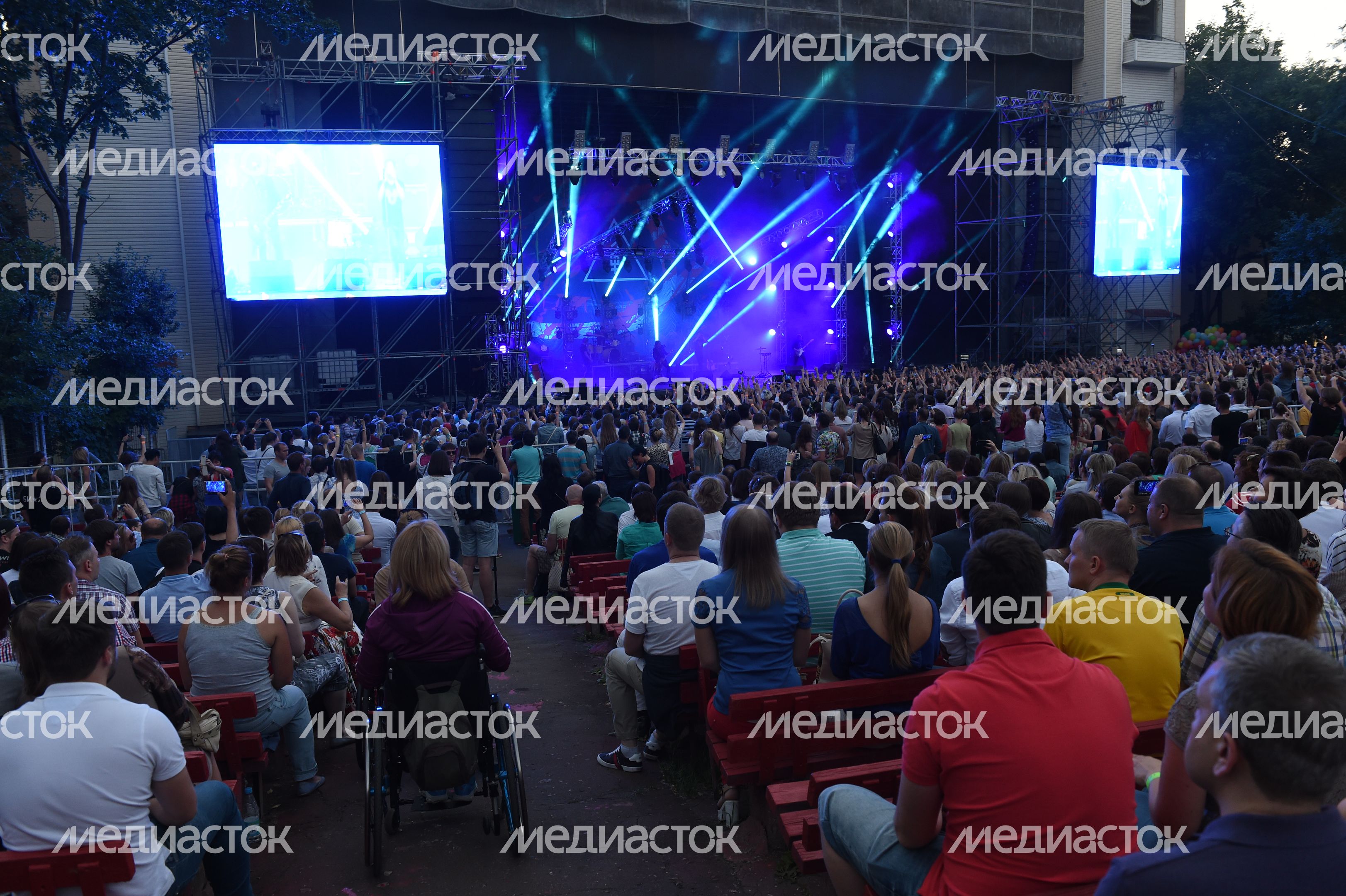 Концерт группы Би-2 в Москве