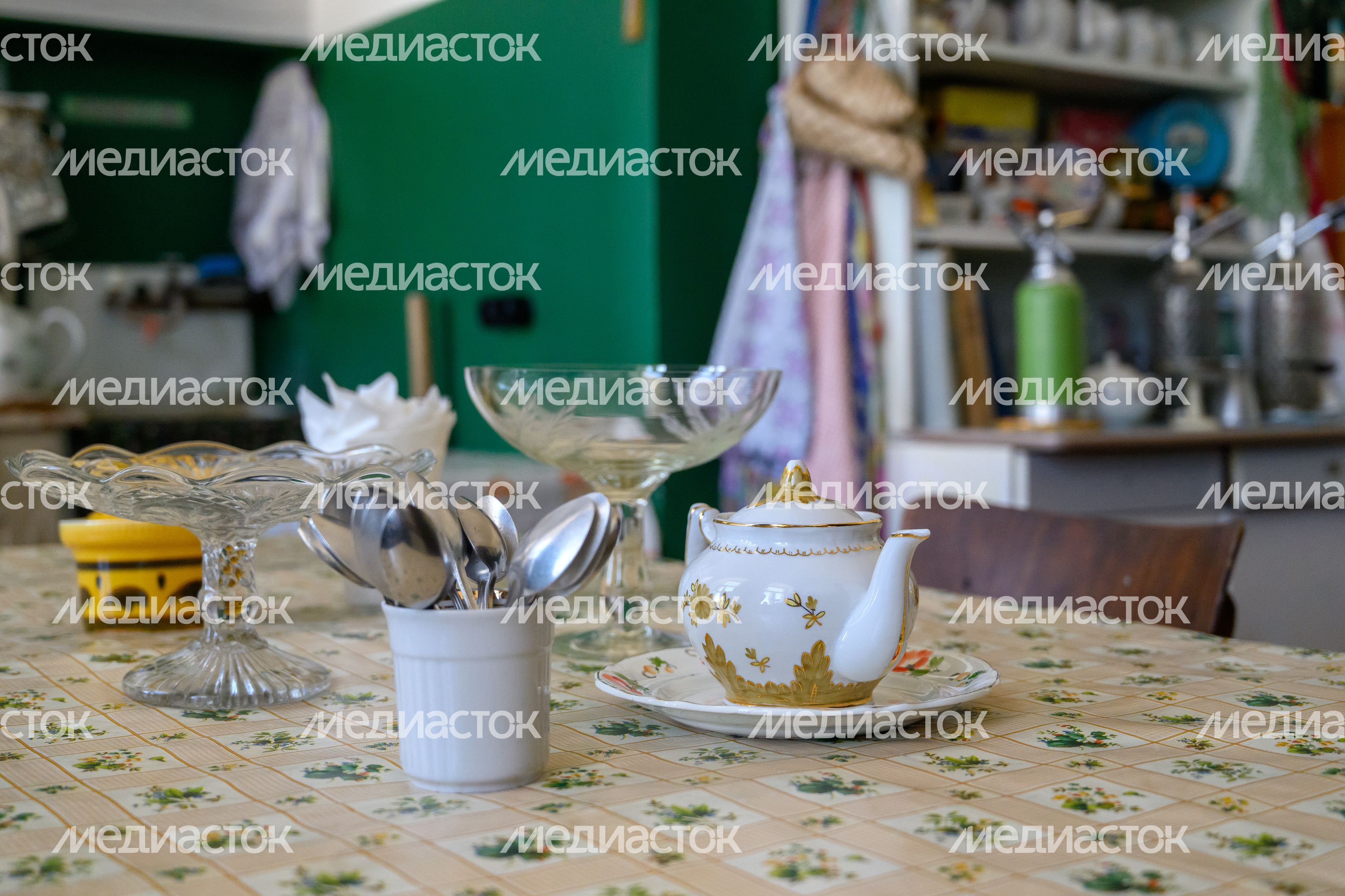 Быт коммунальной квартиры в СССР в музее-резиденции «Арткоммуналка. Ерофеев и другие» в Коломне Быт коммунальной квартиры в СССР в музее-резиденции «Арткоммуналка. Ерофеев и другие» в Коломне