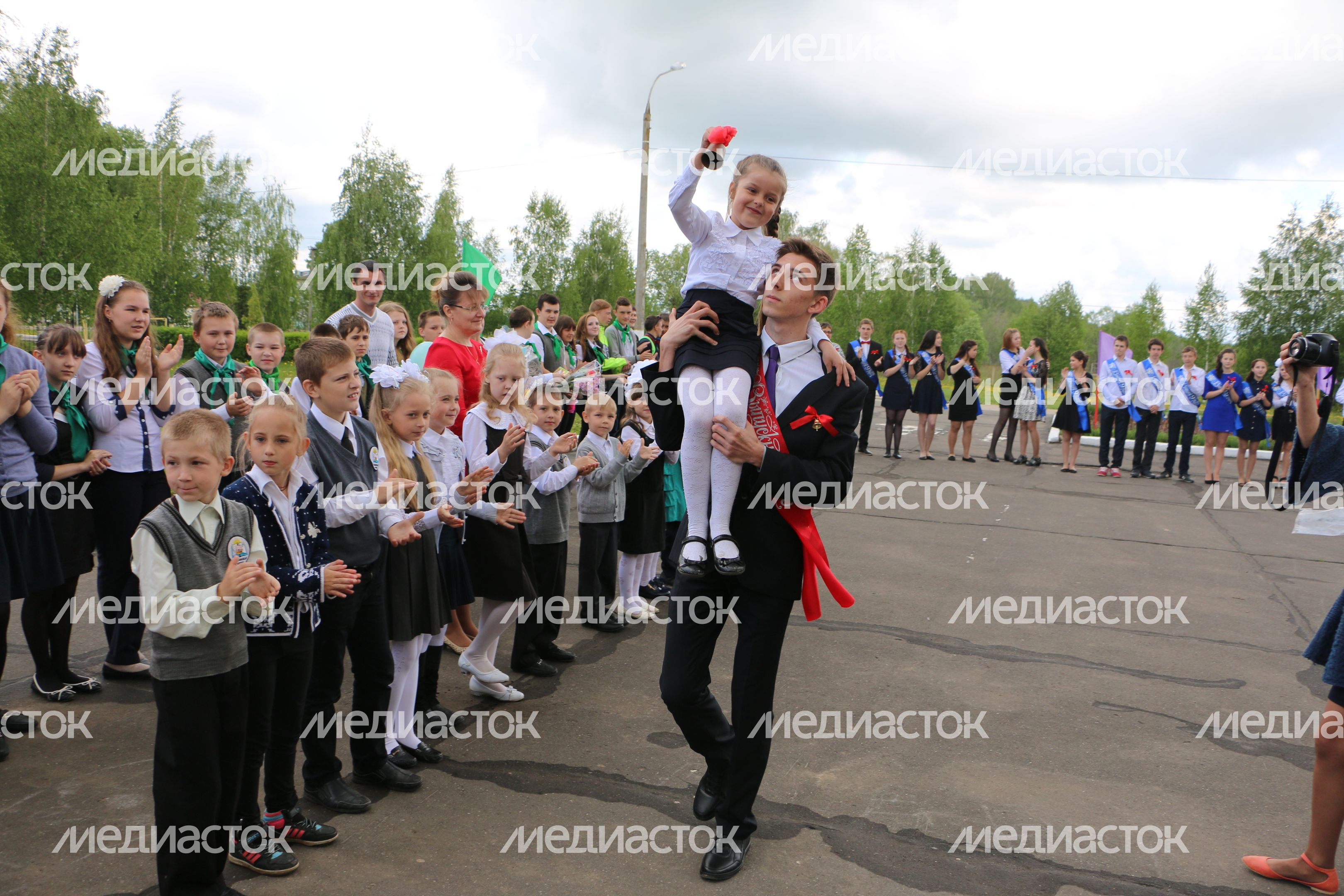 Последний звонок в Лотошино