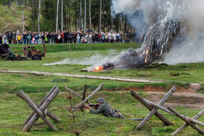 День Победы в Центральном парке «Патриот» Одинцовского округа: военно-историческая реконструкция «В логове зверя»