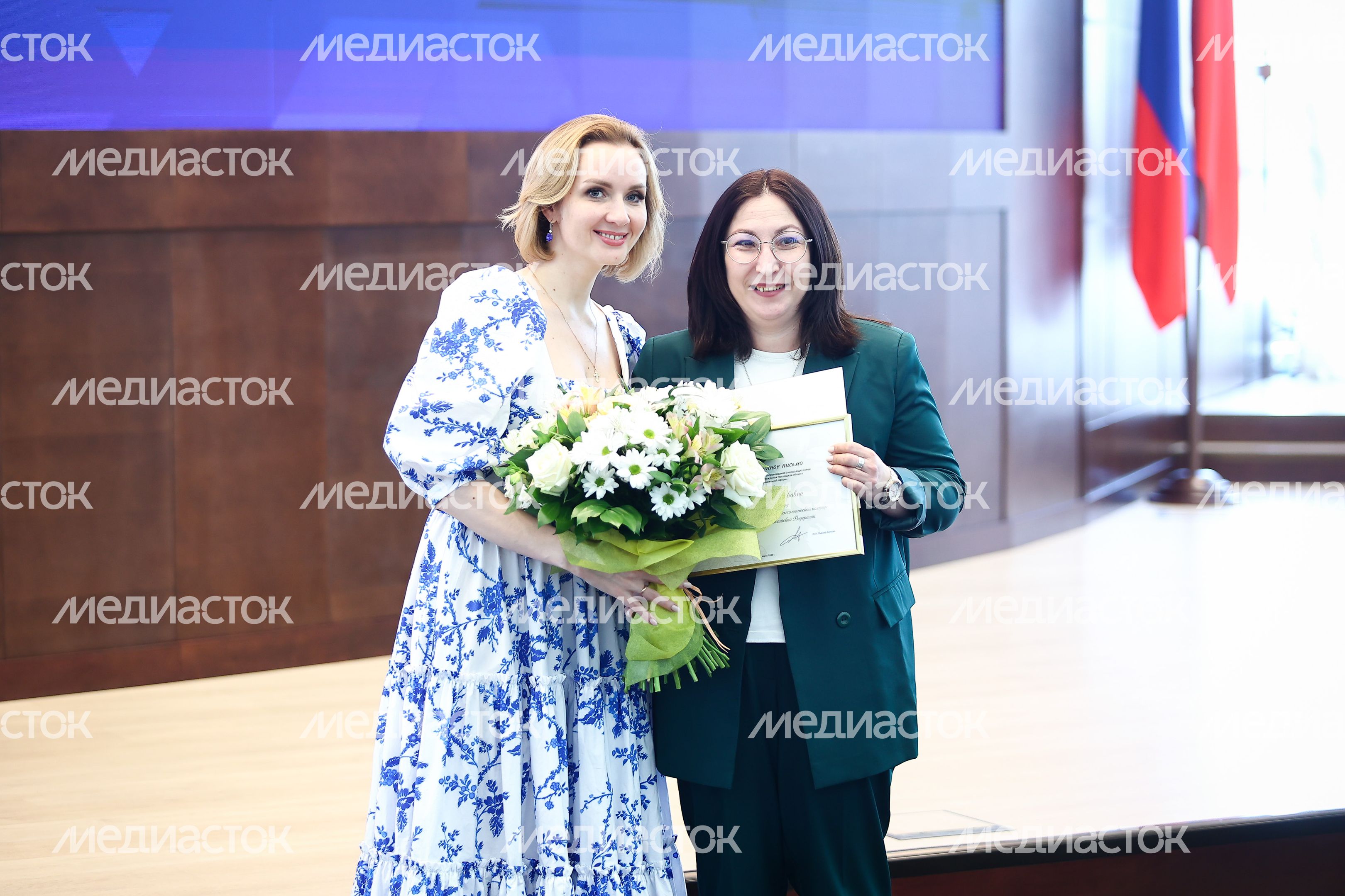 Поздравление соцработников с их профессиональным праздником Губернатором Подмосковья Поздравление соцработников с их профессиональным праздником Губернатором Подмосковья