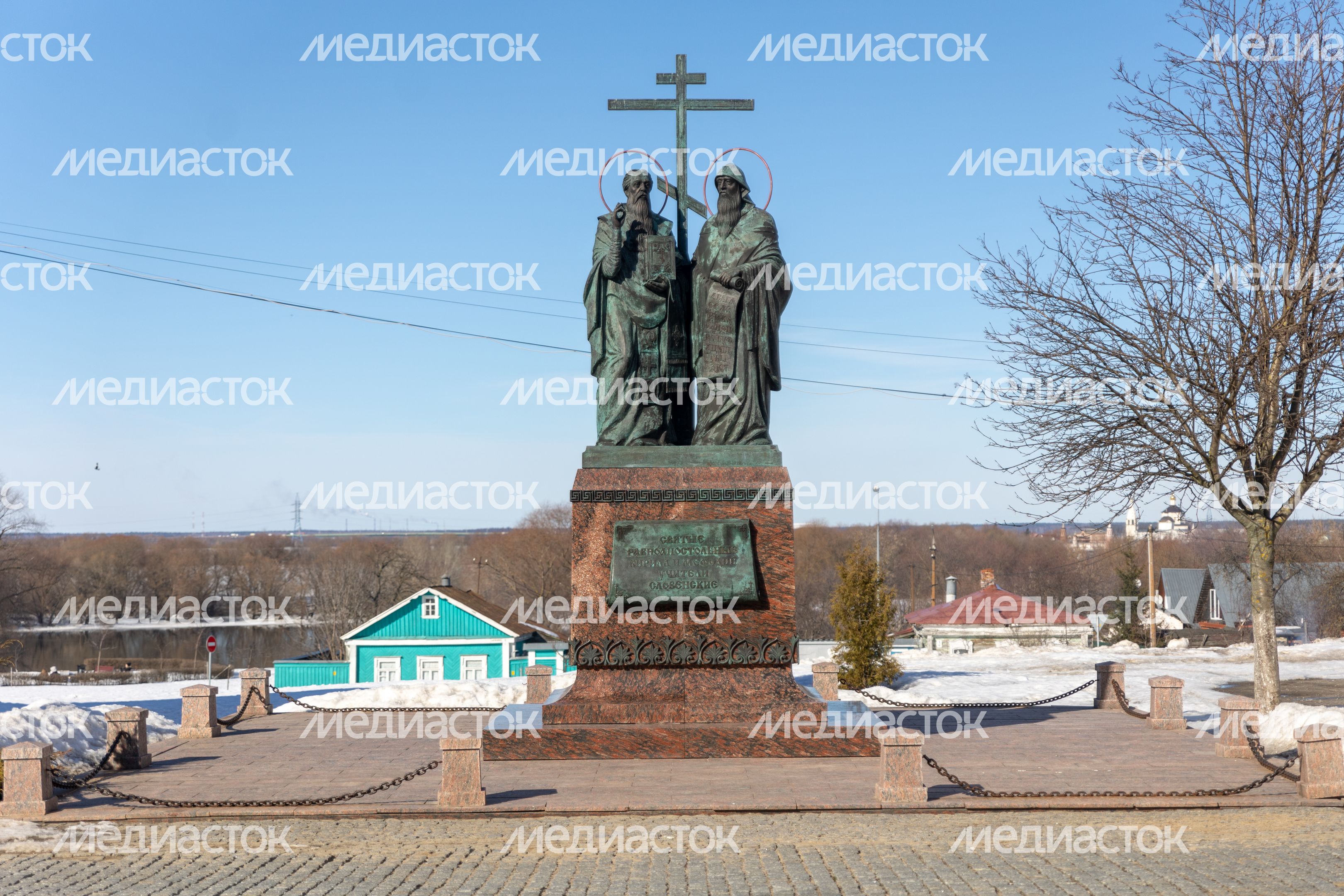Коломенский кремль. Соборная площадь и Пятницкие ворота Коломенский кремль. Соборная площадь и Пятницкие ворота