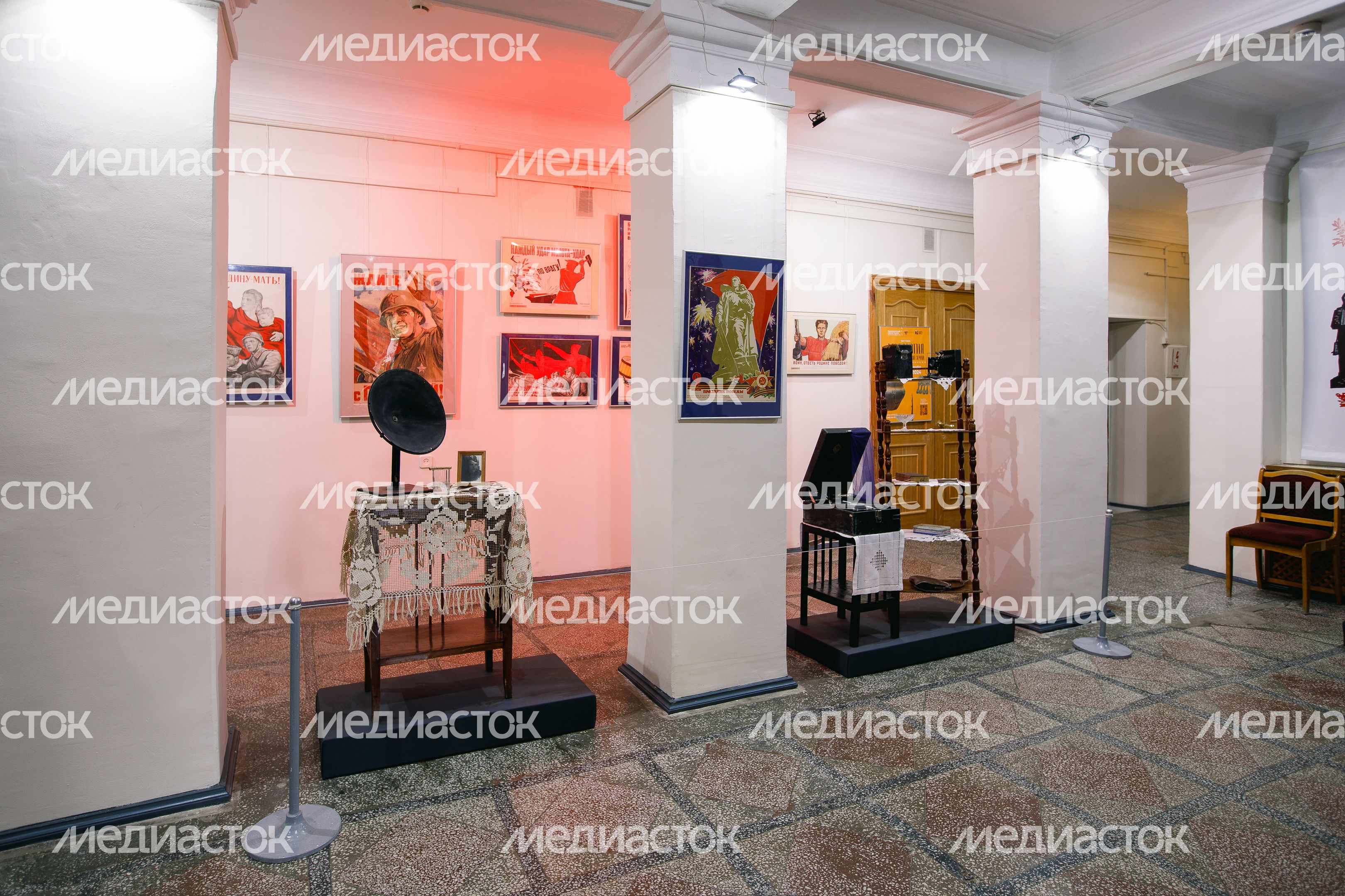 Выставка «Искусство. Война. Ополчение» в Сергиево-Посадском музее-заповеднике к 80-летию Великой Победы Выставка «Искусство. Война. Ополчение» в Сергиево-Посадском музее-заповеднике к 80-летию Великой Победы