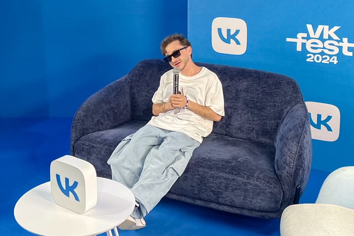 Блогер Эльдар Джарахов на пресс-конференции VK Fest -2024 в Лужниках