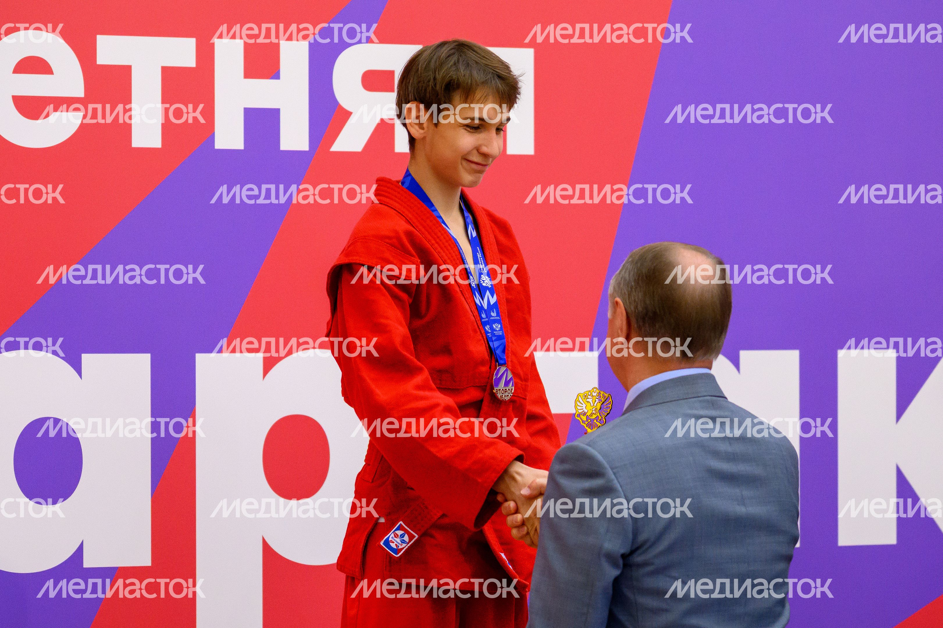Награждение победителей турнира по самбо на XIII Летней Спартакиаде учащихся России в Мытищах