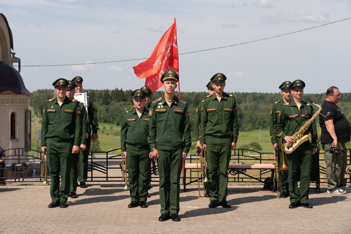 Перезахоронение солдат ВОВ в деревне Ельня