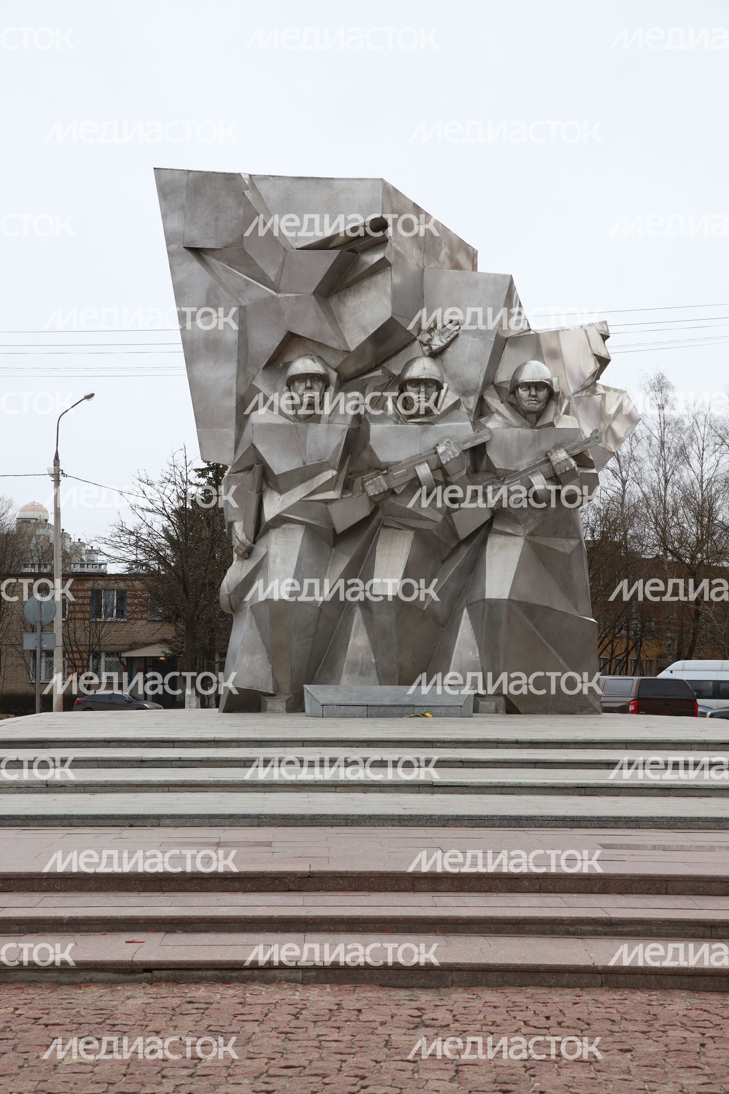 Памятник подольским курсантам Памятник подольским курсантам