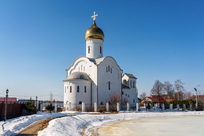 Храм Рождества Пресвятой Богородицы в поселке Поварово округа Солнечногорск