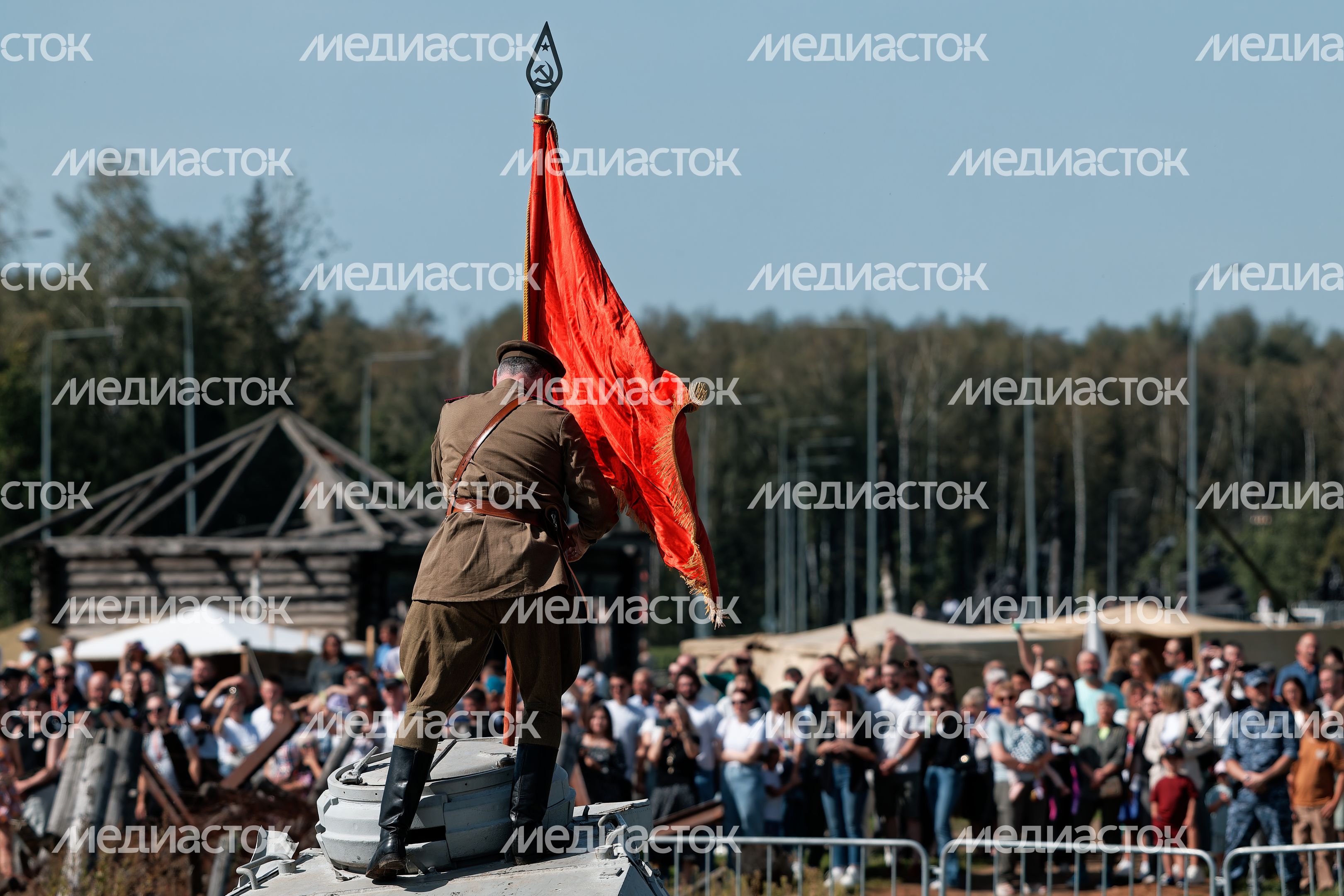 Военно-историческая реконструкция «Огненная дуга» в Одинцовском округе, посвященная Курской битве