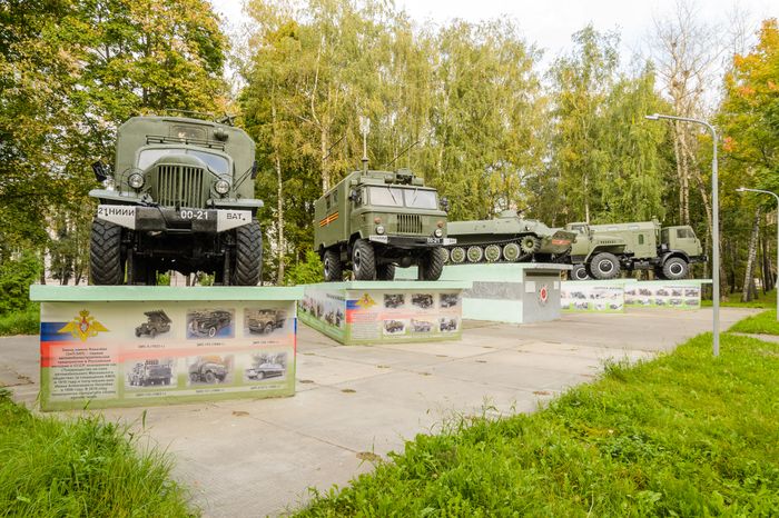 Бронницы. Мемориал Аллея славы воинов-автомобилистов
