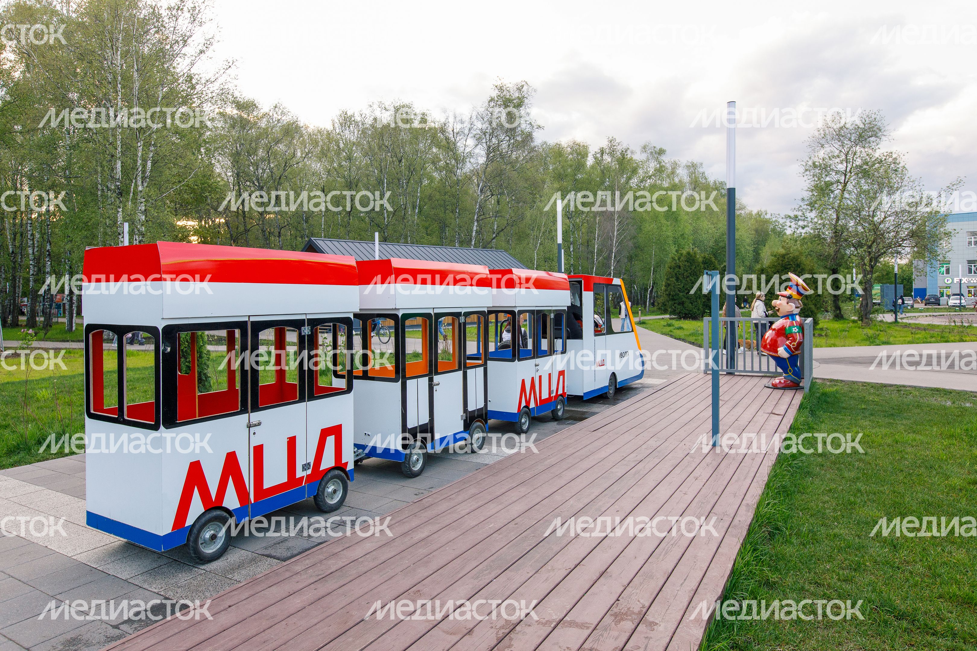 Мини-поезд «Иволга» МЦД в парке культуры и отдыха в Лобне Мини-поезд «Иволга» МЦД в парке культуры и отдыха в Лобне