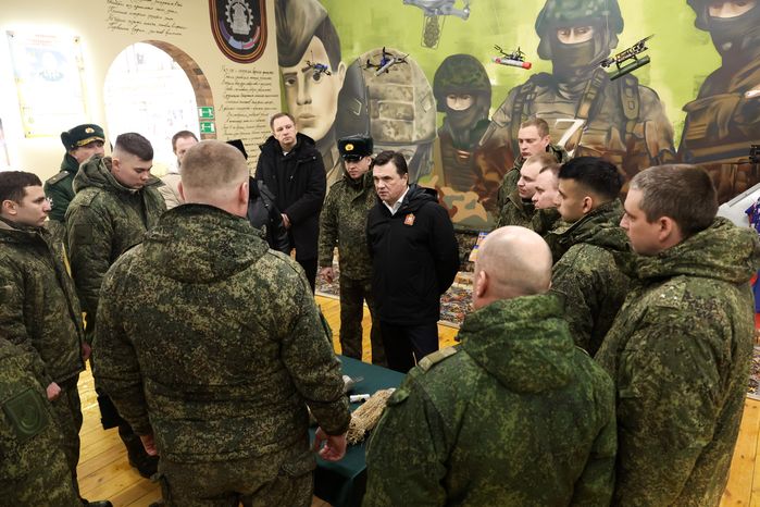 Андрей Воробьев поздравил военнослужащих 45-й отдельной гвардейской инженерной бригады
