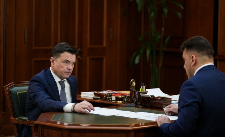 Андрей Воробьев провел встречу с главой Можайского м.о. Денисом Мордвинцевым