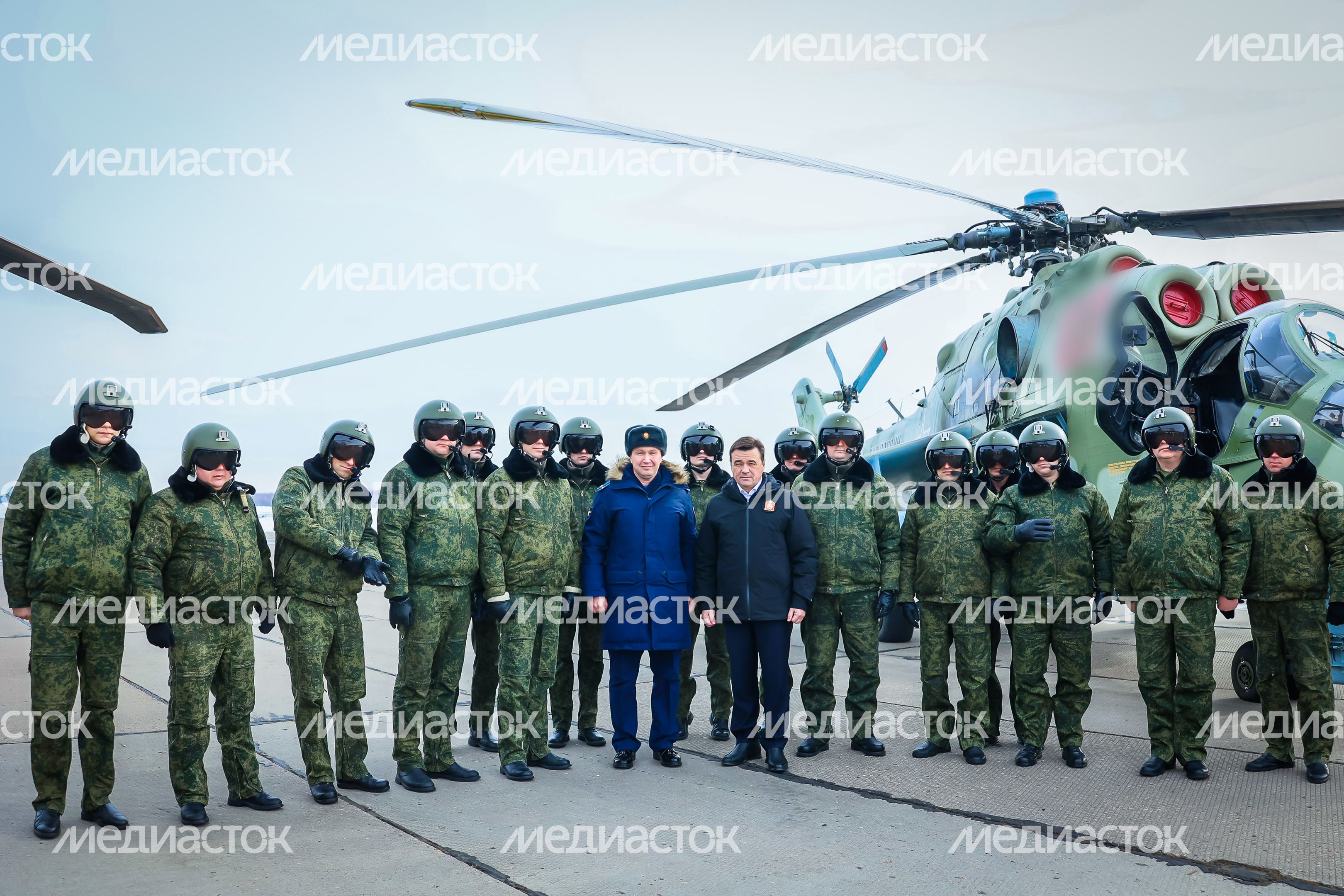 Губернатор поблагодарил военнослужащих вертолетной эскадрильи