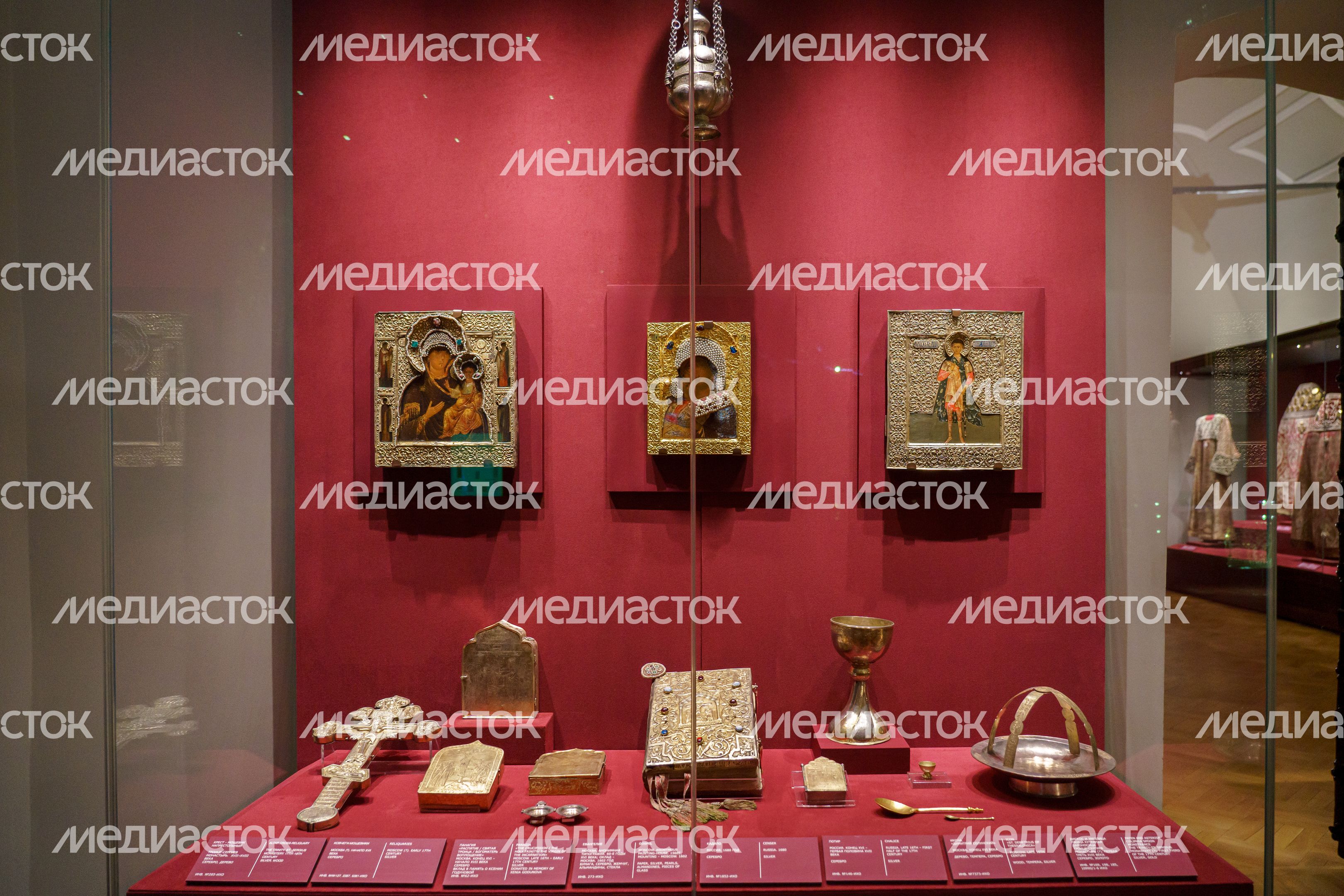Выставка в филиале музея "Ризница Троице-Сергиевой лавры" в Сергиевом Посаде Выставка в филиале музея "Ризница Троице-Сергиевой лавры" в Сергиевом Посаде