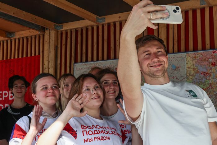 Шахматист Сергей Карякин на фестивале "Волонтеров Подмосковья" в Красногорске
