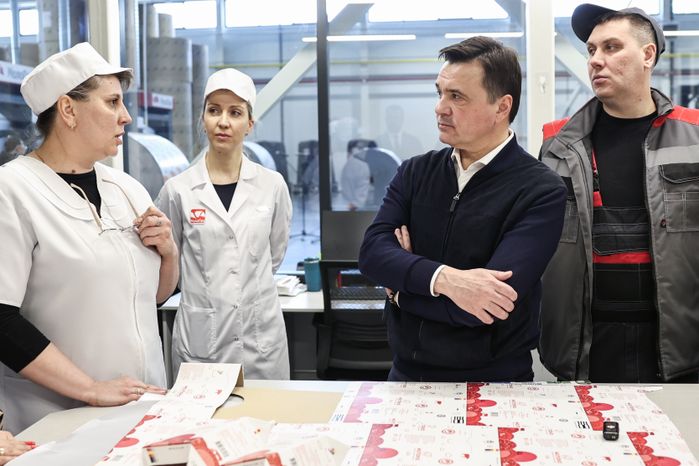 Андрей Воробьев посетил запуск производства упаковки для пищевой продукции в Чехове