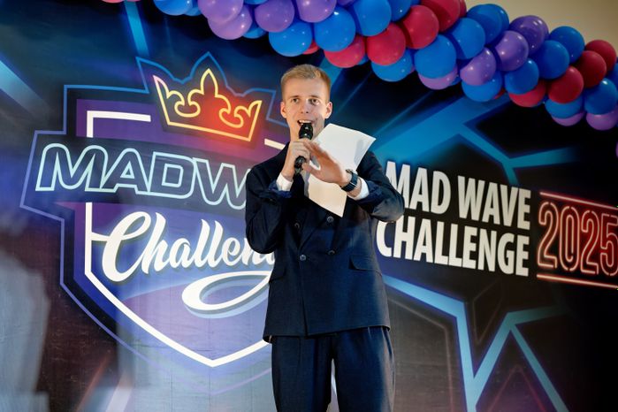 Награждение победителей Всероссийских соревнований по плаванию Mad Wave Challenge 2025 в Рузе