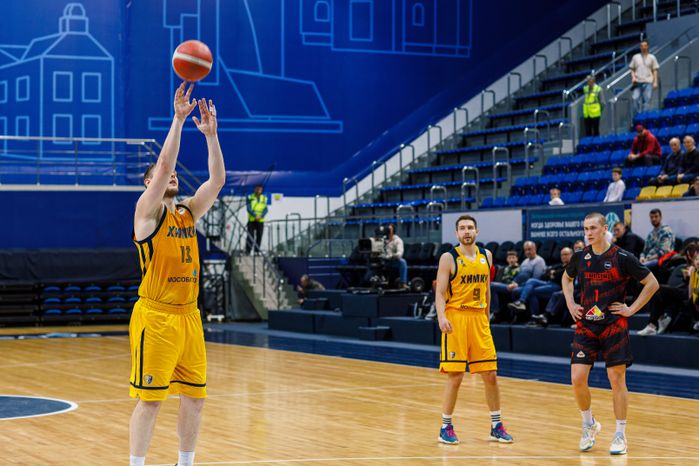 Команда «Химки» против команды «Темп-СУМЗ» из Ревды в рамках очередного тура Суперлиги по баскетболу