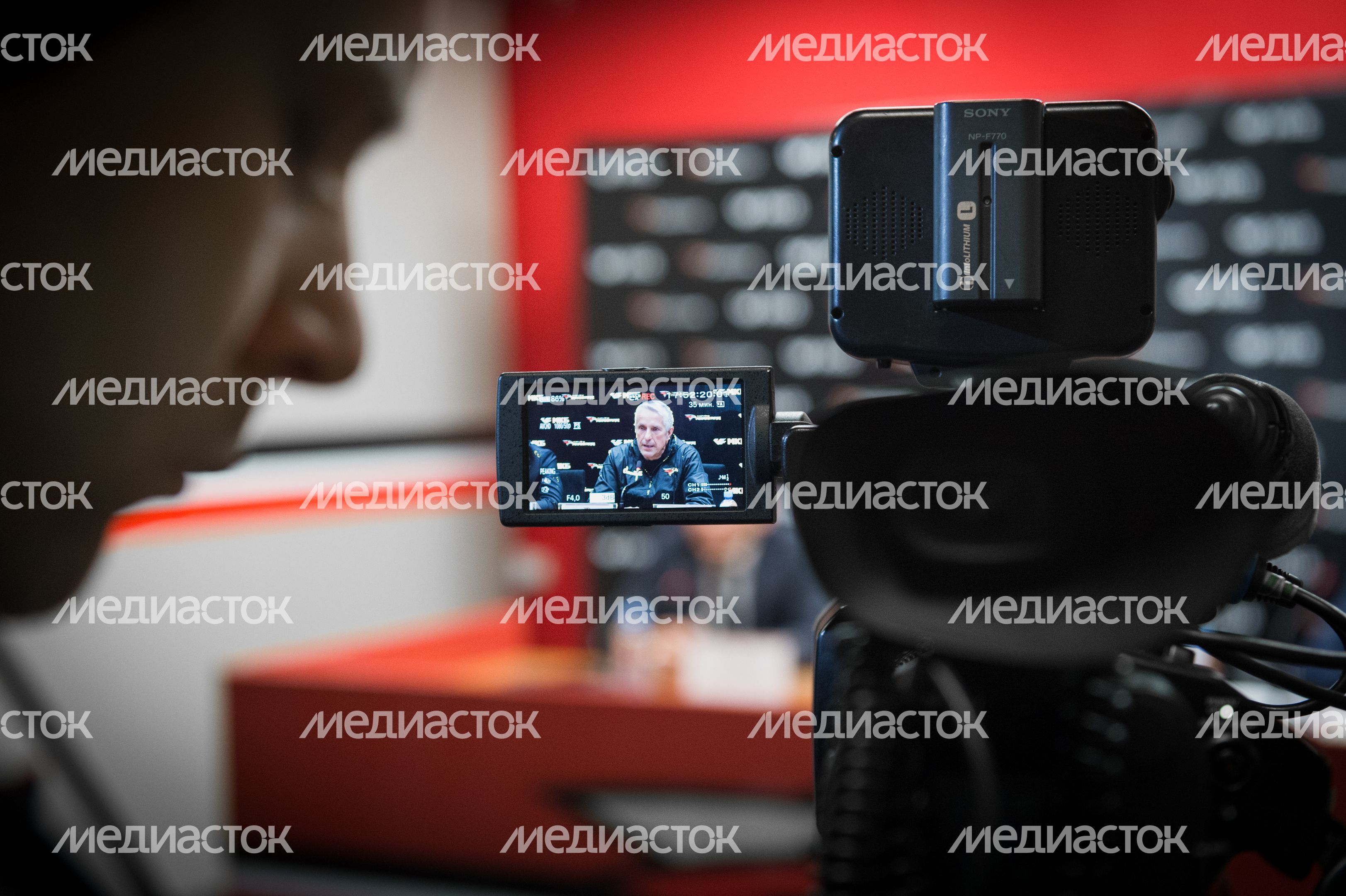 Открытие нового сезона ХК «Авангард» в партнерстве с МКБ в Балашихе