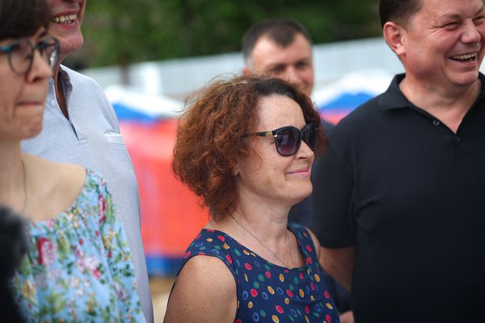 Губернатор осмотрел ход строительства пристройки на 400 мест к школе в Королеве