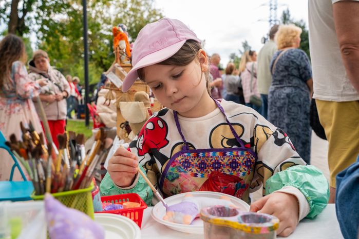 Мастер-классы для детей и взрослых на народном празднике Яблочный Спас в Яблоневом сквере Красногорска