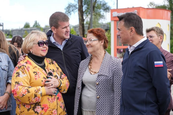Андрей Воробьев посетил благоустроенный парк "ЛиАЗ" в Ликино-Дулеве