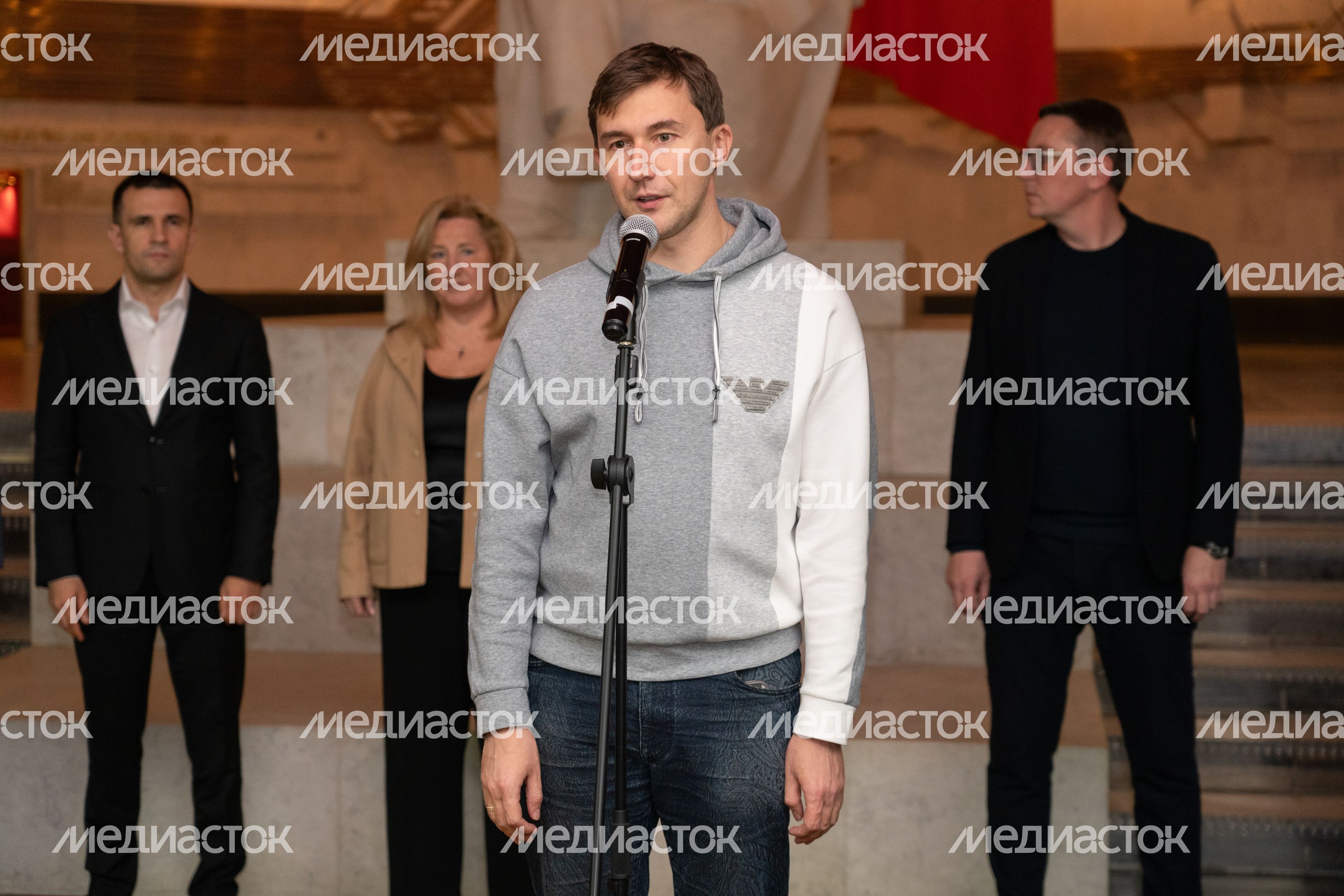 Чемпион мира по шахматам Сергей Карякин стал звездным гостем турнира по блицу в Ленинском округе Чемпион мира по шахматам Сергей Карякин стал звездным гостем турнира по блицу в Ленинском округе