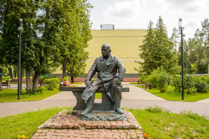 Дубна. Парк Набережная им. Д. И. Менделеева