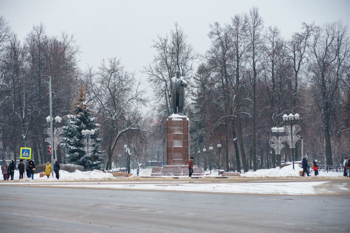 Подольск. Памятник В.И. Ленину на одноименной площади