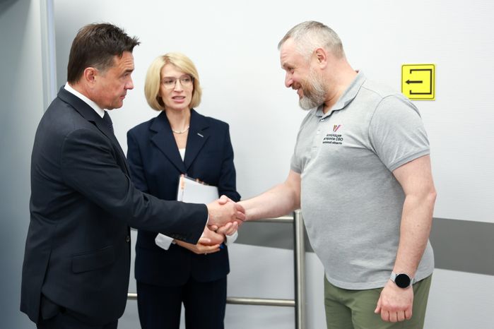 Андрей Воробьев посетил Единый центр поддержки участников СВО и их семей в Мытищах