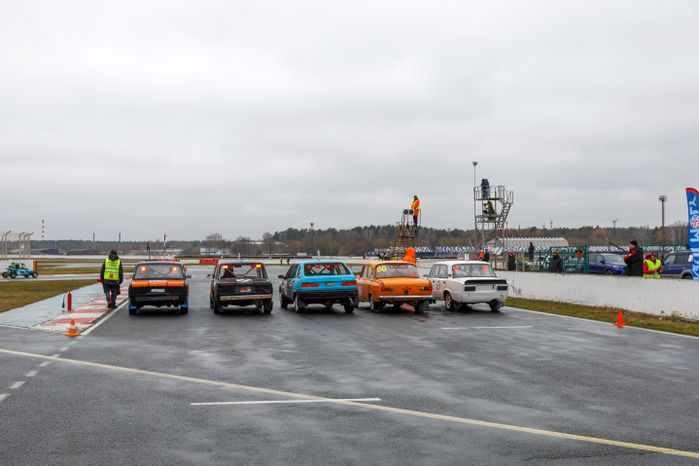 Открытие сезона ралли-кросса на гоночной трассе ADM Raceway в Мячково округа Люберцы