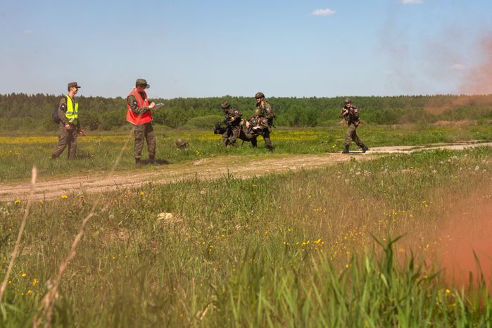 Военно-техническая игра "Арт-дуэль-2024" на аэродроме Волосово