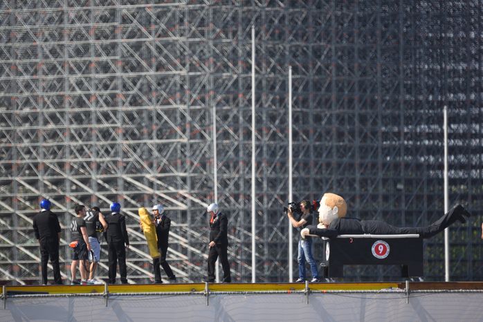 Фестиваль самодельных летательных аппаратов Red Bull Flugtag 2015
