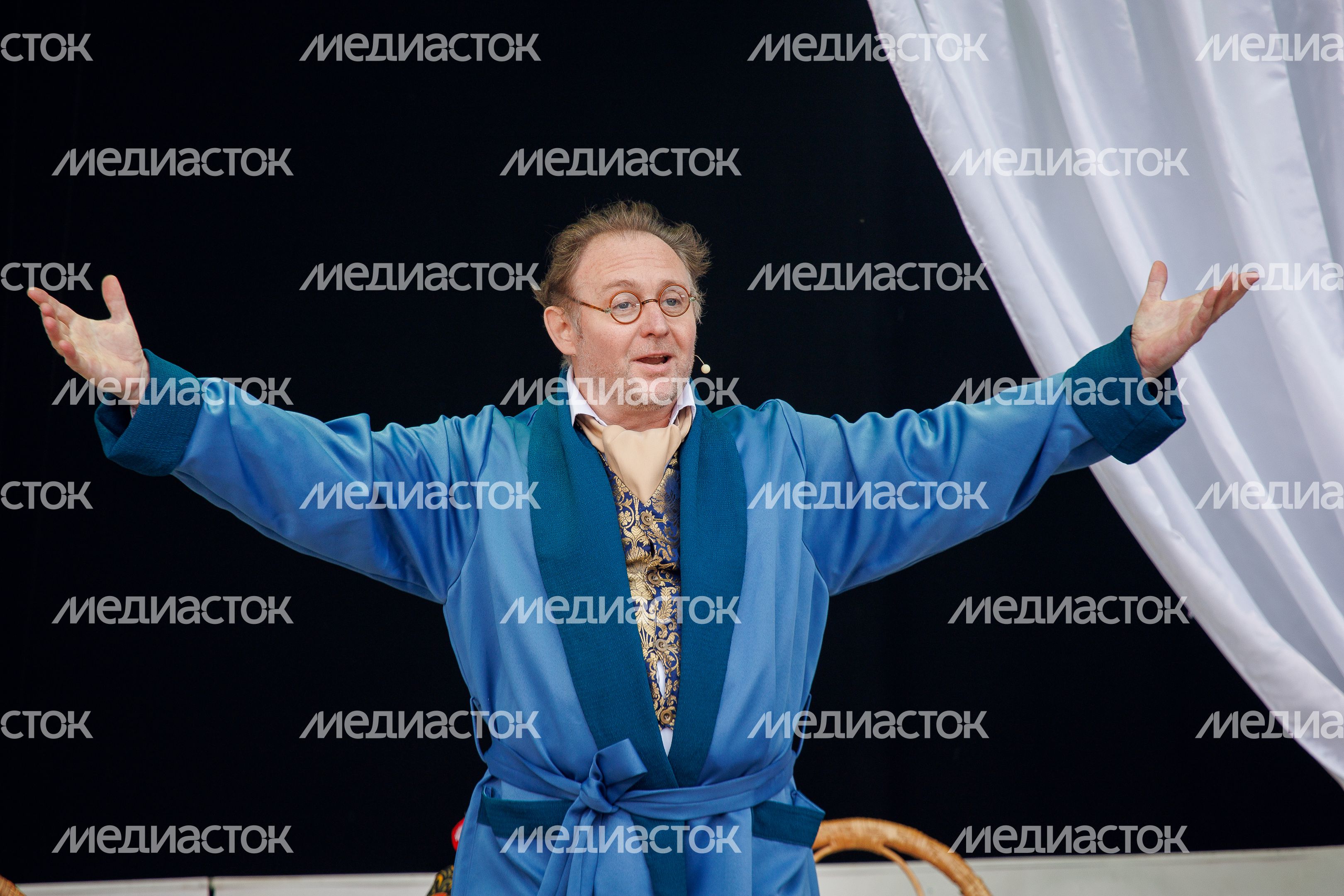 Спектакль «Чехов. Маленькие комедии» на Пушкинском театральном фестивале 2025 Спектакль «Чехов. Маленькие комедии» на Пушкинском театральном фестивале 2025