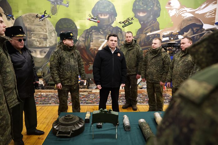 Андрей Воробьев поздравил военнослужащих 45-й отдельной гвардейской инженерной бригады