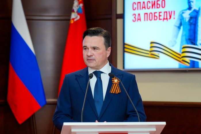 Андрей Воробьев вручил госнаграды подмосковным добровольцам из отряда БАРС