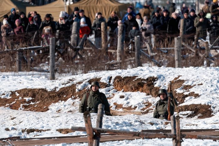 Военно-историческая реконструкция битвы за Сталинград у храма ВС РФ в Кубинке